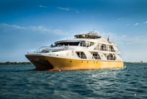 luxury cruise galapagos elite catamaran