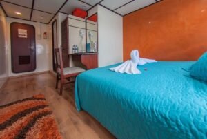 luxury crusies galapagos anahi catamaran bed