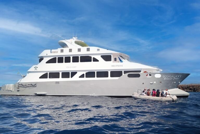 luxury crusies galapagos ecogalaxy catamaran