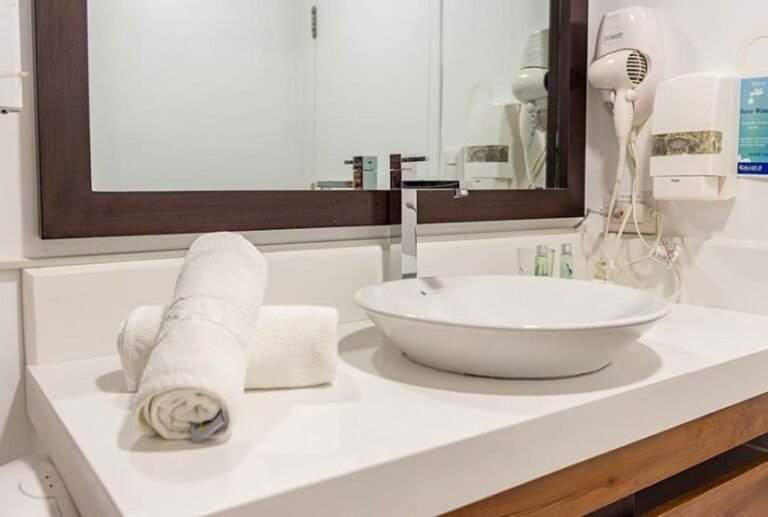 luxury crusies galapagos ecogalaxy catamaran bath